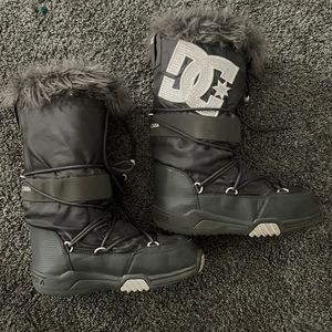 DC winter boots